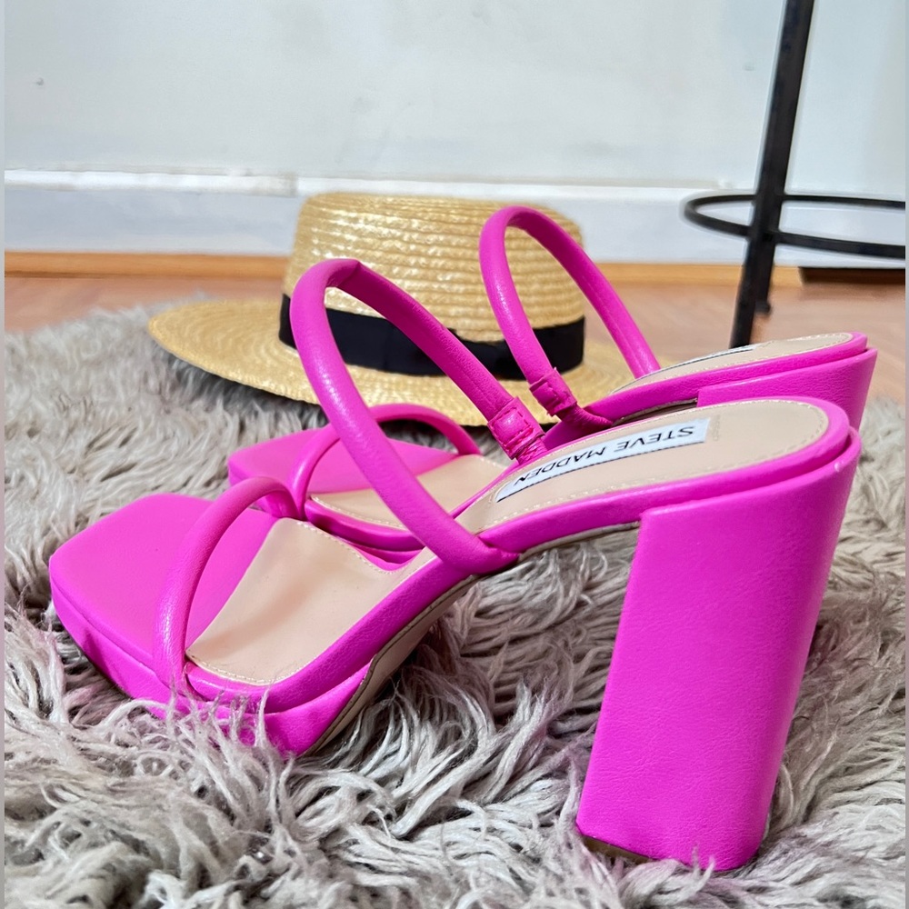 Trendy sandals pink chunky heels